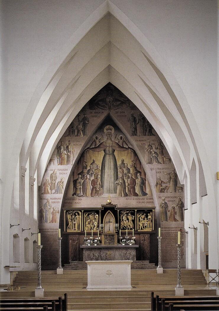 Altarraum Maria Schutz Schutzmantel-Madonna Maria Schutz
